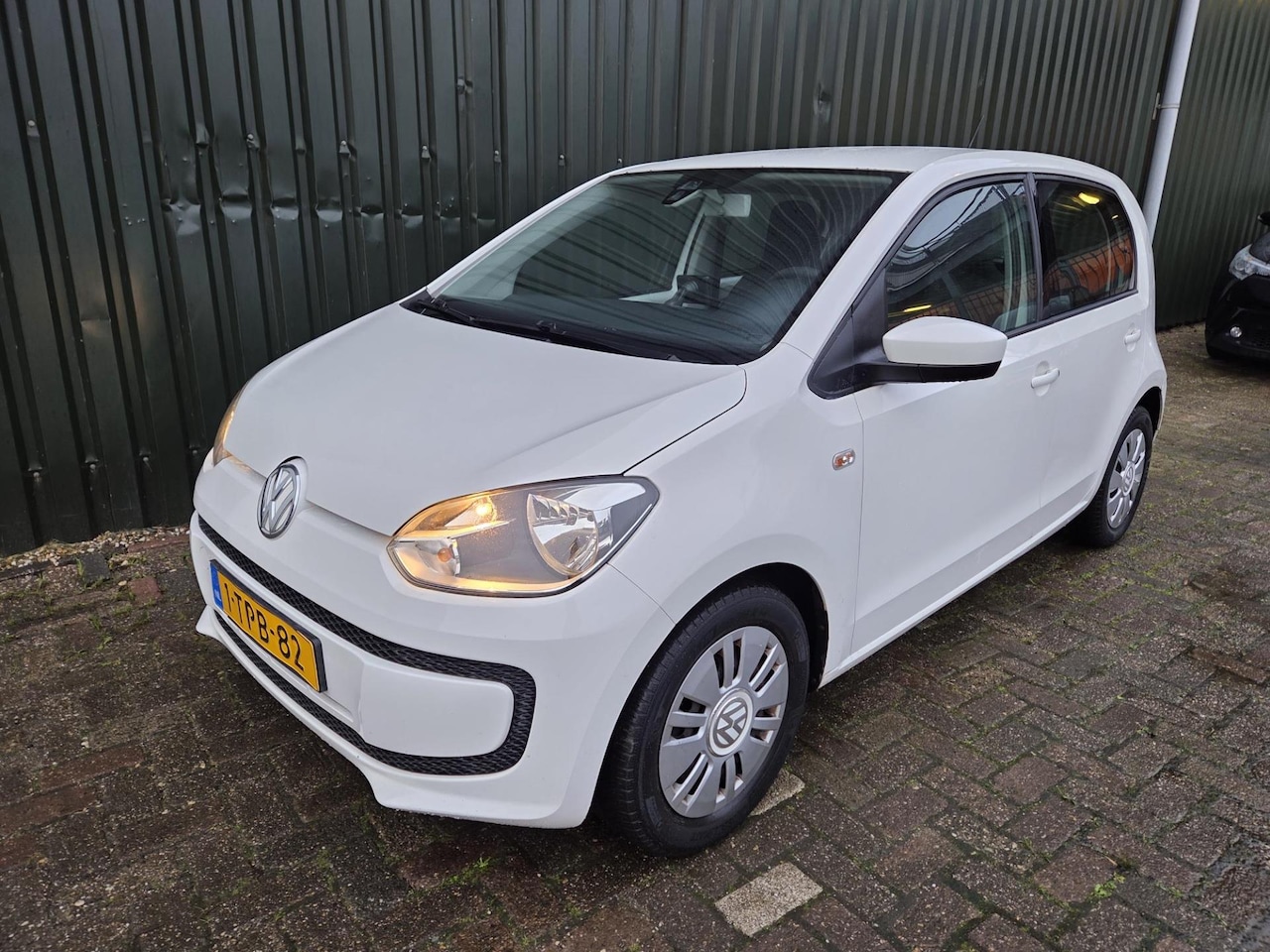 Volkswagen Up! - 1.0 move up! airco en navigatie - AutoWereld.nl