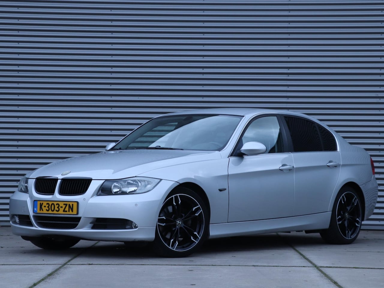 BMW 3-serie - 325i Automaat *Zie omschrijving* - AutoWereld.nl