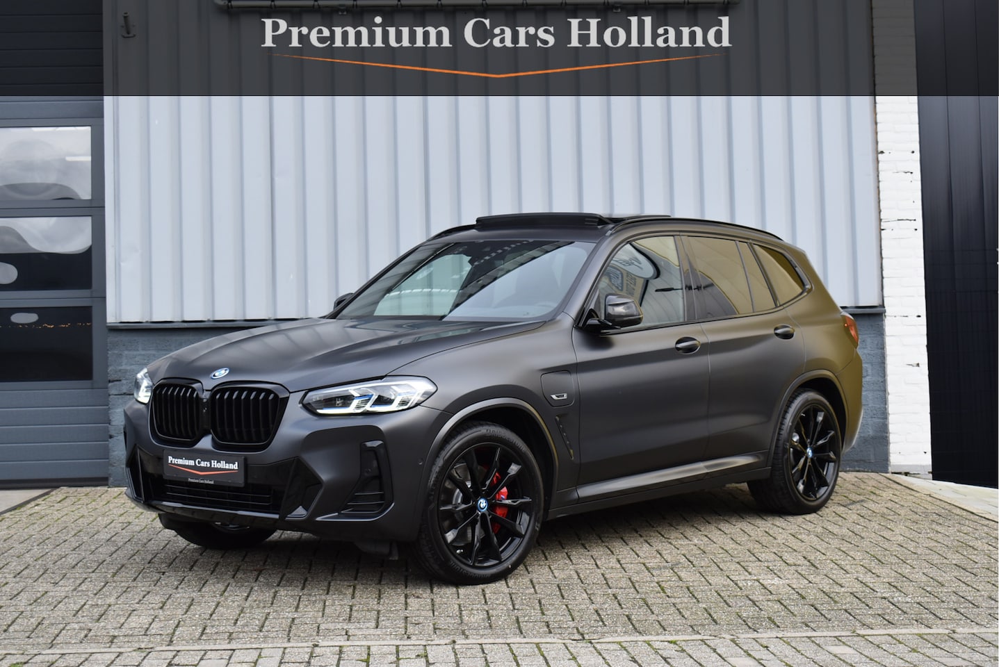 BMW X3 - xDrive30e M-Pakket 292 Pk Frozen Black M-Stoelen Pano Navi 360 Memory Hud Carbon Camera Le - AutoWereld.nl