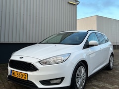 Ford Focus Wagon - 1.0 Titanium