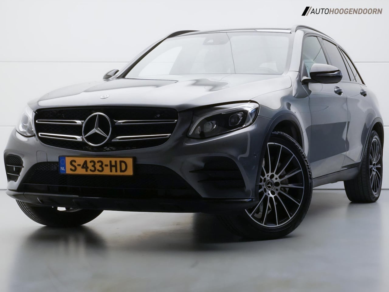 Mercedes-Benz GLC-klasse - 250 4MATIC Premium Plus AMG (BURMESTER,PANORAMA-SCHUIFDAK,LEDER,ELEK. TREKHAAK,CAMERA,STOE - AutoWereld.nl