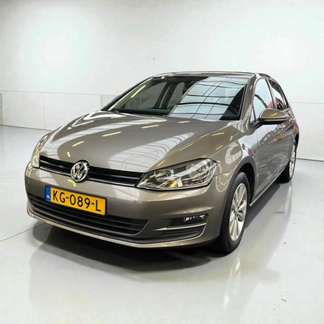 Volkswagen Golf - 1.6 TDI Comfortline 1e eigenaar dealer onh - AutoWereld.nl