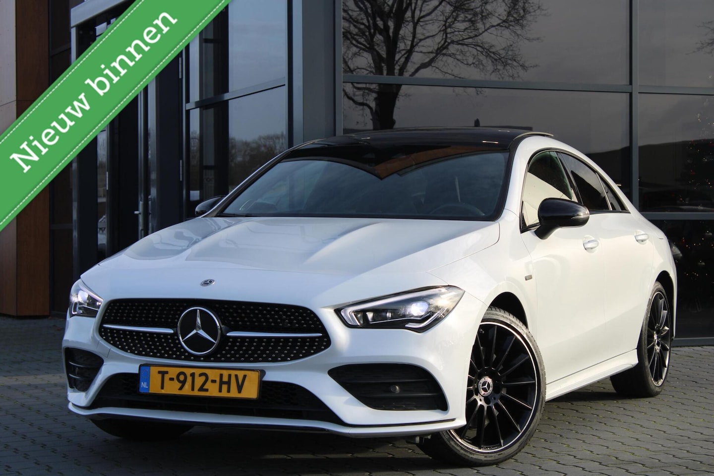 Mercedes-Benz CLA-Klasse - 250e AMG-pakket | Pano | Burmester - AutoWereld.nl