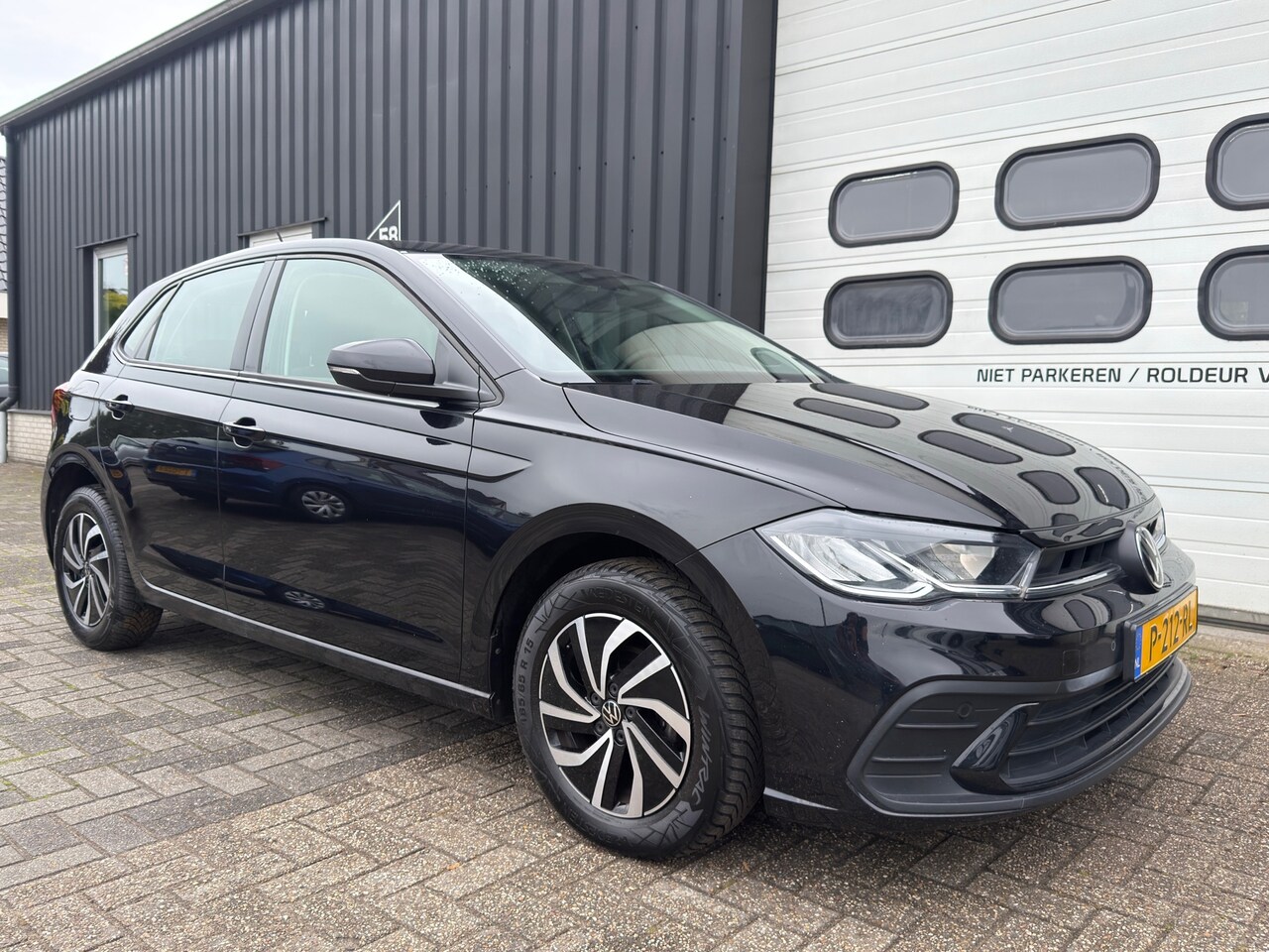 Volkswagen Polo - 1.0 TSI Life Business/nieuw model/led/adaptivecruise/pdc/navi/DAB/applecarplay - AutoWereld.nl