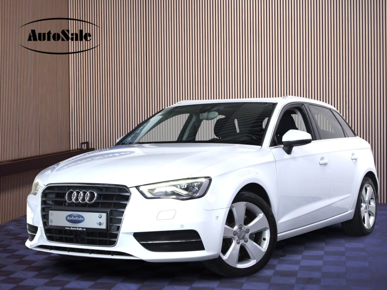 Audi A3 Sportback - 1.4 TFSI CoD PL+ MATRIX ACC NAV CAMERA DAB KEYLS LANE '14 - AutoWereld.nl