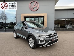 Volkswagen T-Roc - 1.5 TSI 150pk DSG Style | Trekhaak | Navi | IQ light | Adapt. Cruise | Rijklaar incl. gara