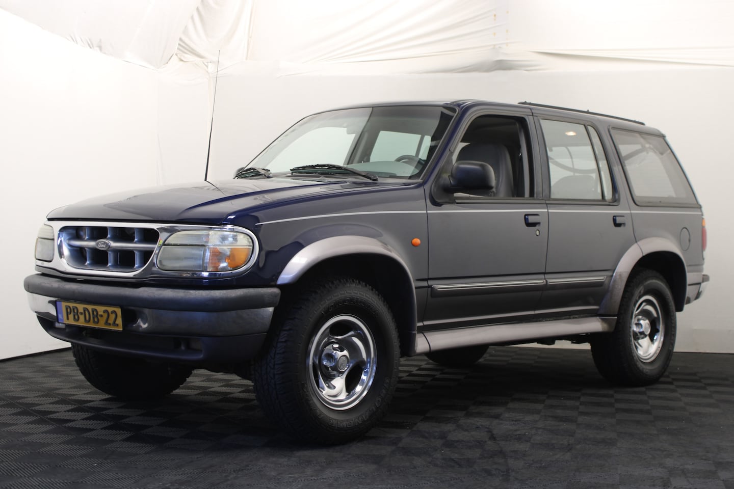 Ford Explorer - USA 4.0 V6 4x4 - AutoWereld.nl