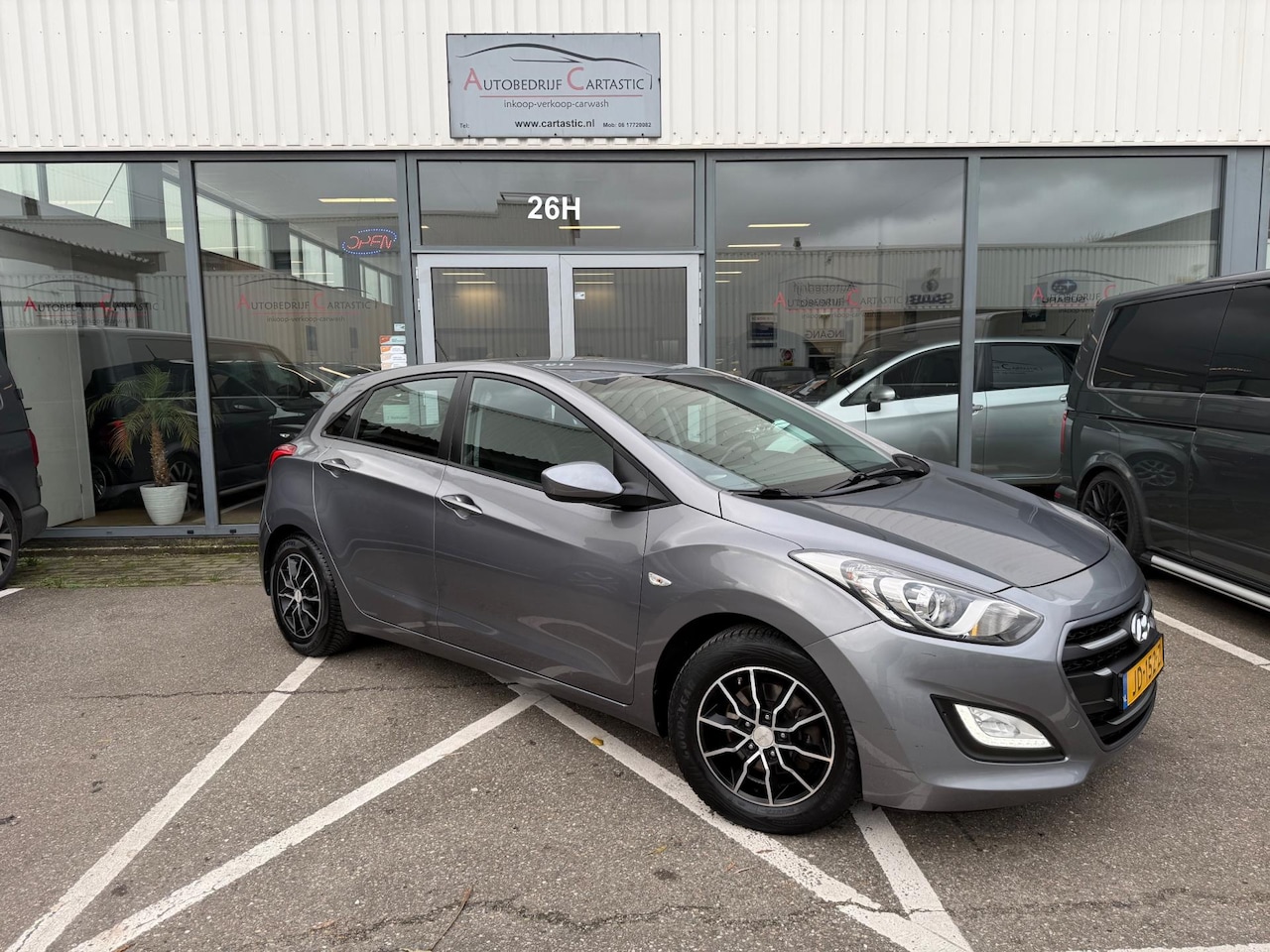 Hyundai i30 - 1.4 i-Drive AIRCO | STUURVERWARMING | ELEKTRISCHE RAMEN | DEALER ONDERHOUDEN | APK | - AutoWereld.nl