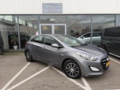Hyundai i30 - 1.4 i-Drive AIRCO | ELEKTRISCHE RAMEN | DEALER ONDERHOUDEN | APK |