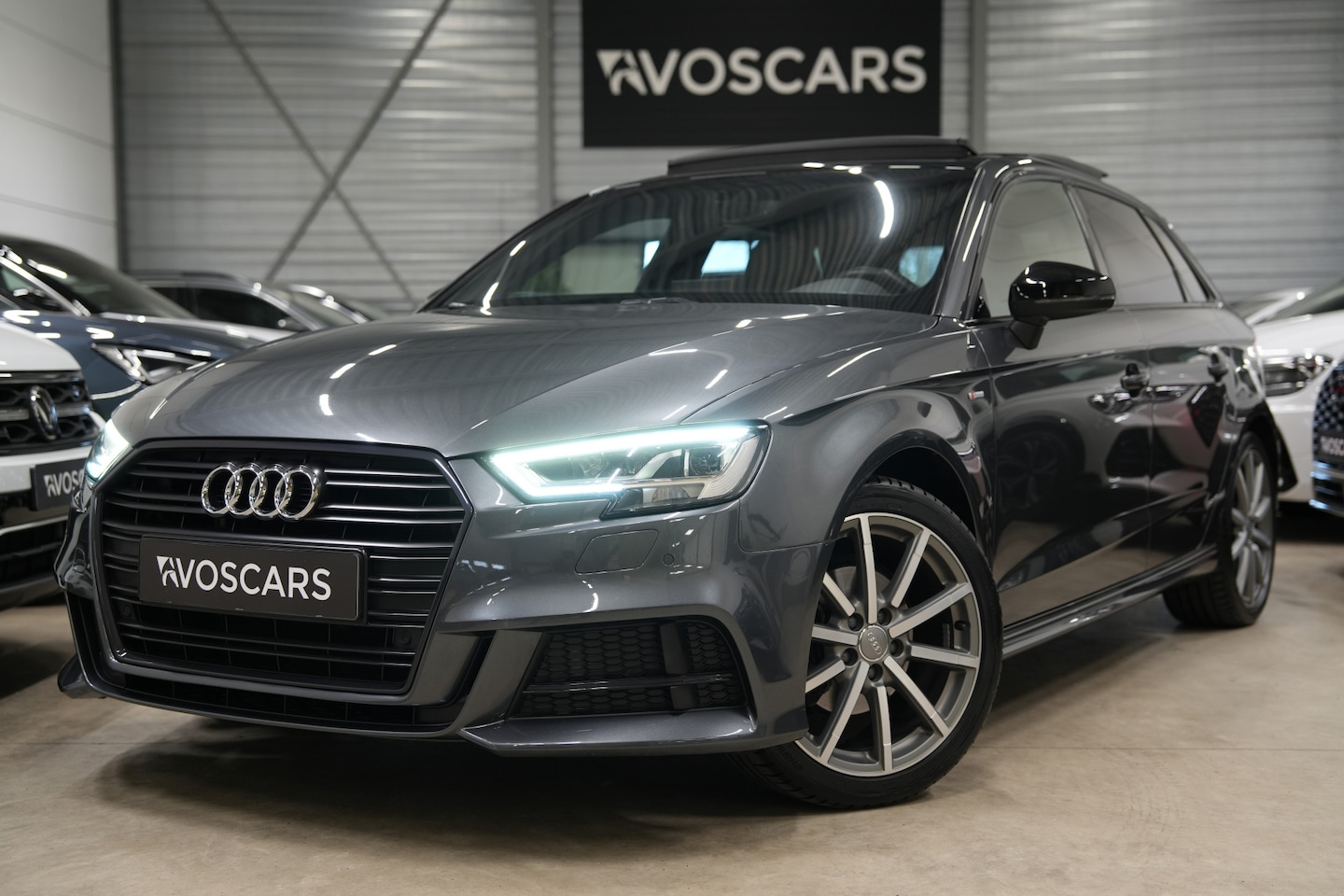 Audi A3 Sportback - 1.5 TFSI 3x S-Line * Pano - Virtual - Keyless - Trekhaak - Sfeer - Zwart optiek * - AutoWereld.nl