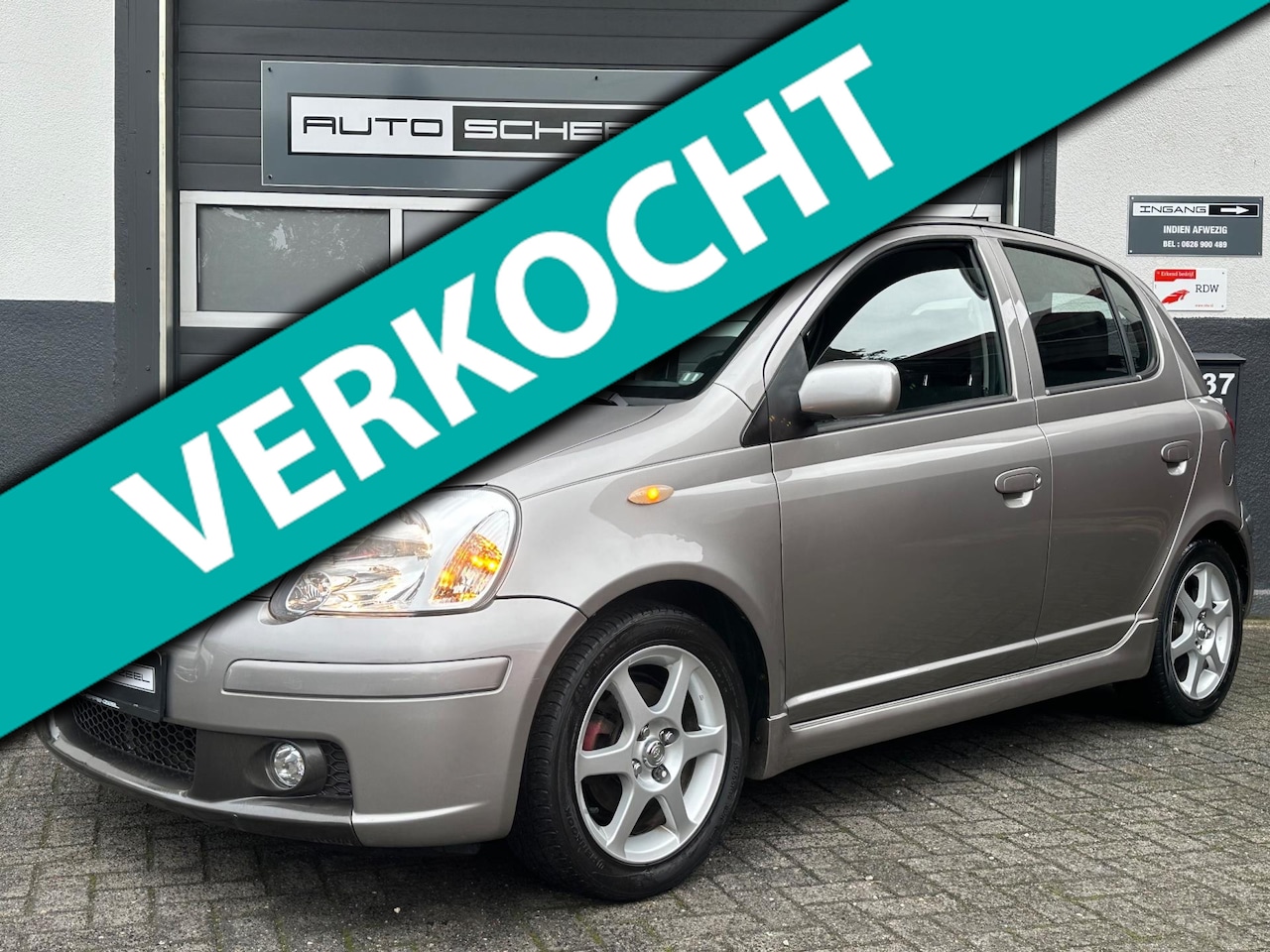 Toyota Yaris - 1.5 VVT-i T-Sport 106pk I UNIEK I 137 dkm I AIRCO I - AutoWereld.nl