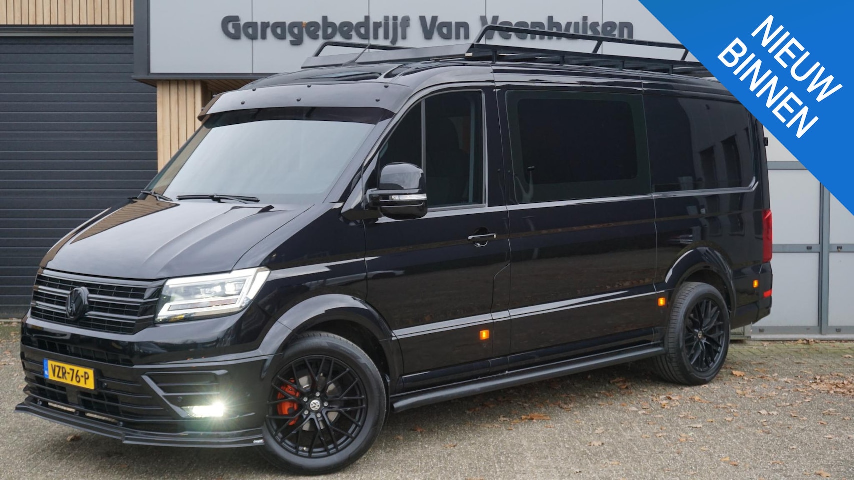 Volkswagen Crafter - 2.0 TDI 177pk DC 5-Zits DSG L3H2 Exclusive *BLACK Edition* 20inch LM LED Navi Geveerde sto - AutoWereld.nl