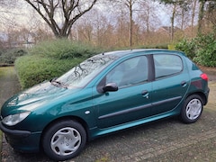 Peugeot 206 - 1.4 XT