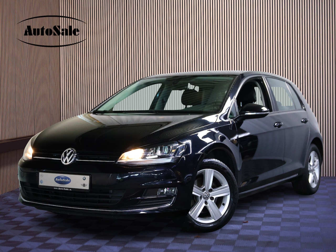 Volkswagen Golf - 1.4 TSI Highline DSG XENON BT CRUISE STOELVW PDC ECC '13 - AutoWereld.nl