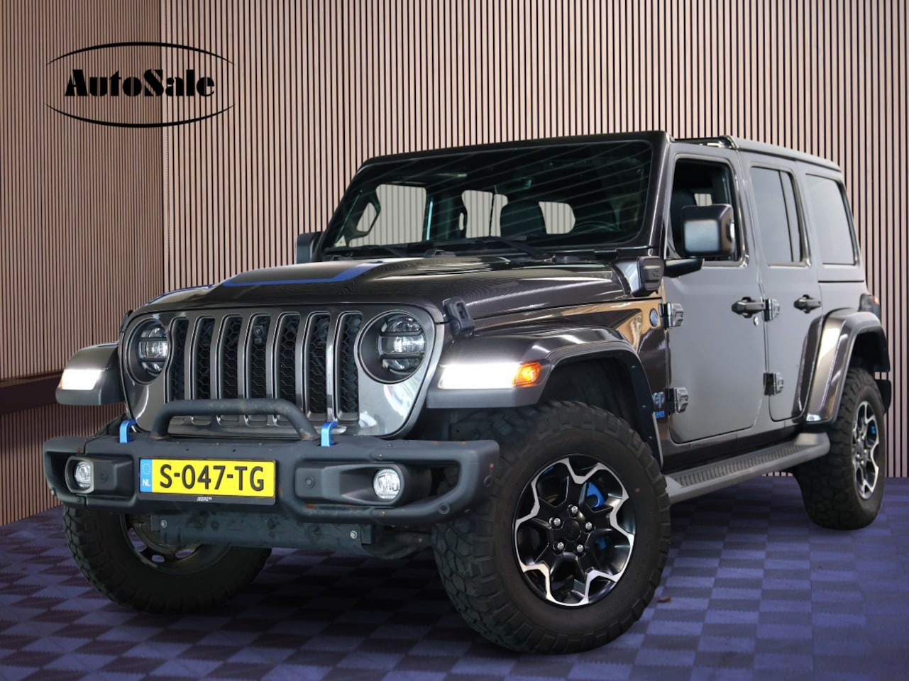 Jeep Wrangler Unlimited - 4XE 380 PHEV RUBICON avm CARPLAY LEER LED '22 - AutoWereld.nl