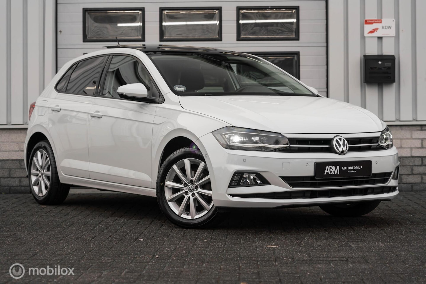 Volkswagen Polo - 1.0 TSI Highline DSG PANO VIRTUAL LED ACC - AutoWereld.nl