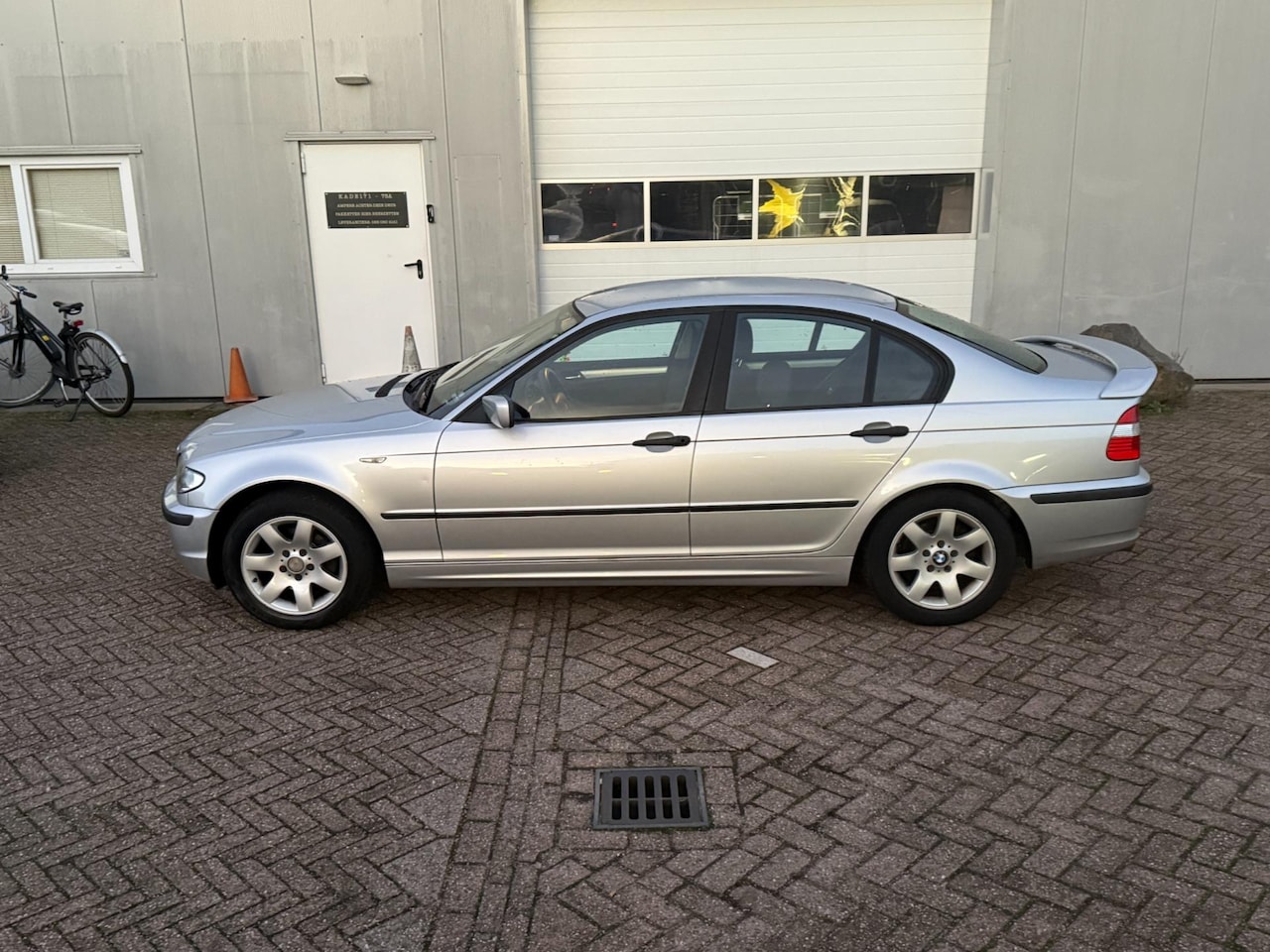 BMW 3-serie - 316i Black & Silver - AutoWereld.nl