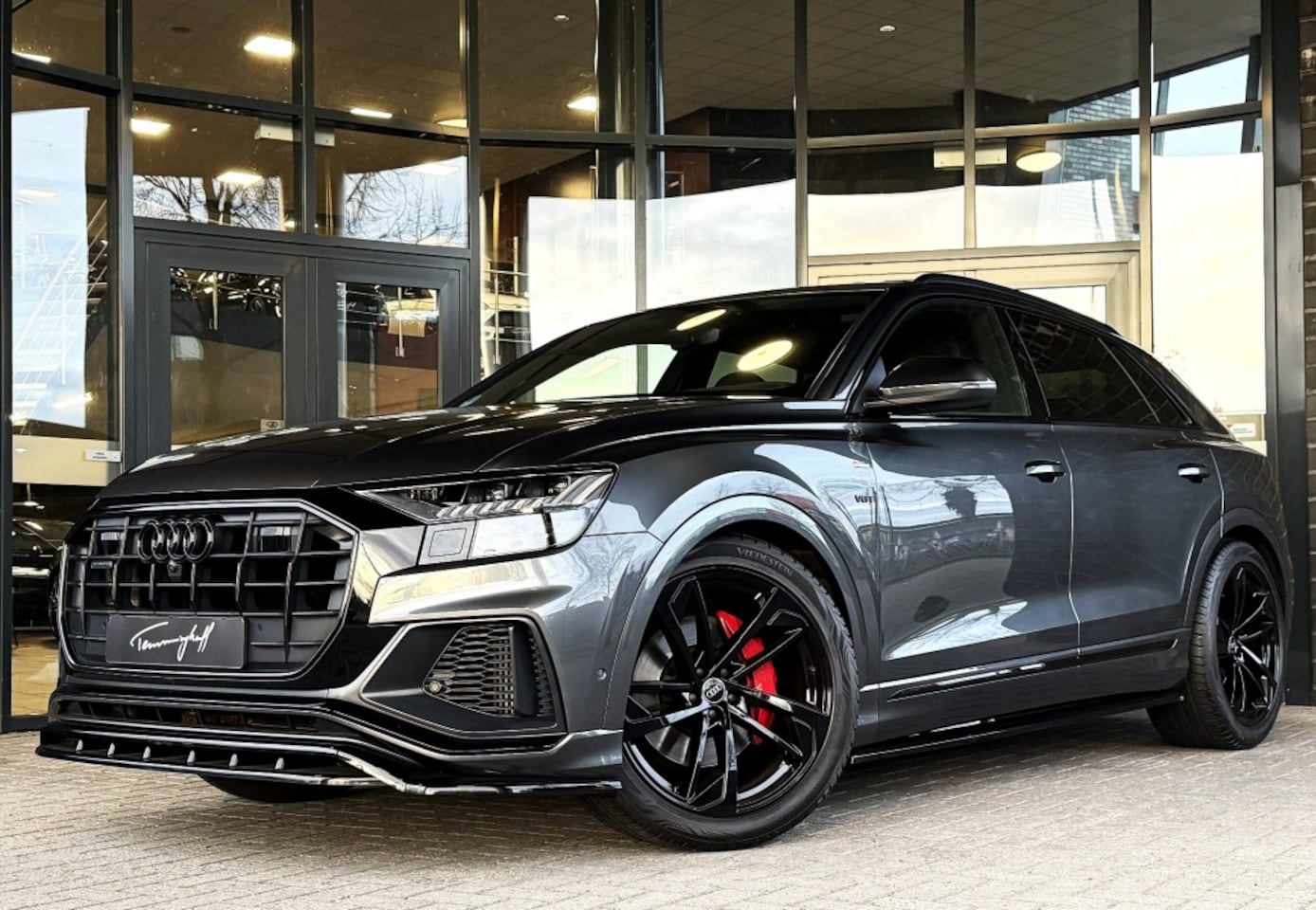 Audi Q8 - 55 TFSI Q S-LINE - ABT - MAXTON - PANO - 4-W. BEST. - 22 INCH - AutoWereld.nl