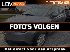 Opel Crossland X - 1.2 120 JAAR EDITION / PDC voor en achter / Stuur en Stoelverwarming / APK t/m 31-03-2027