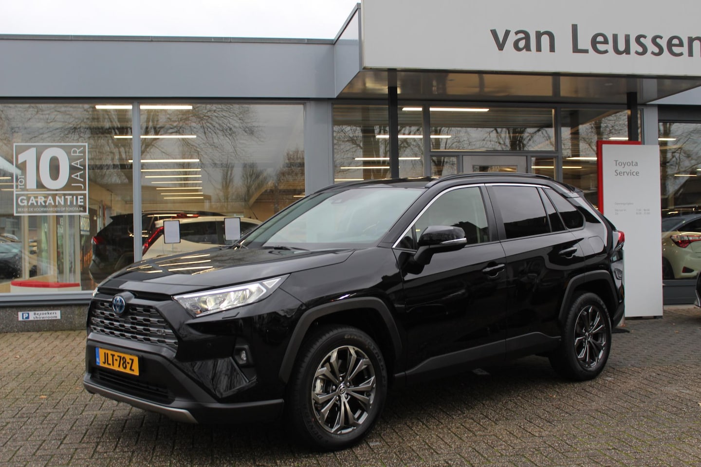 Toyota RAV4 - 2.5 HYBRID STYLE STOEL/STUUR&VOORRUITVERW. LED EL-A.KLEP KEYLESS DAB AD-CRUISE APPLE/ANDRO - AutoWereld.nl