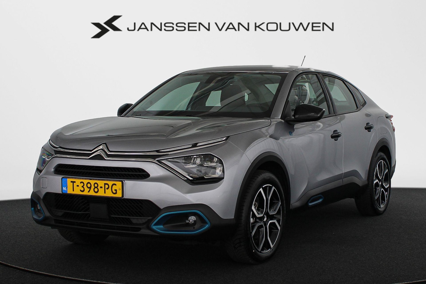 Citroën Ë-C4 X - Feel 50 kWh SOH 96% Navigatie Apple Carplay Clima 18" LMW - AutoWereld.nl