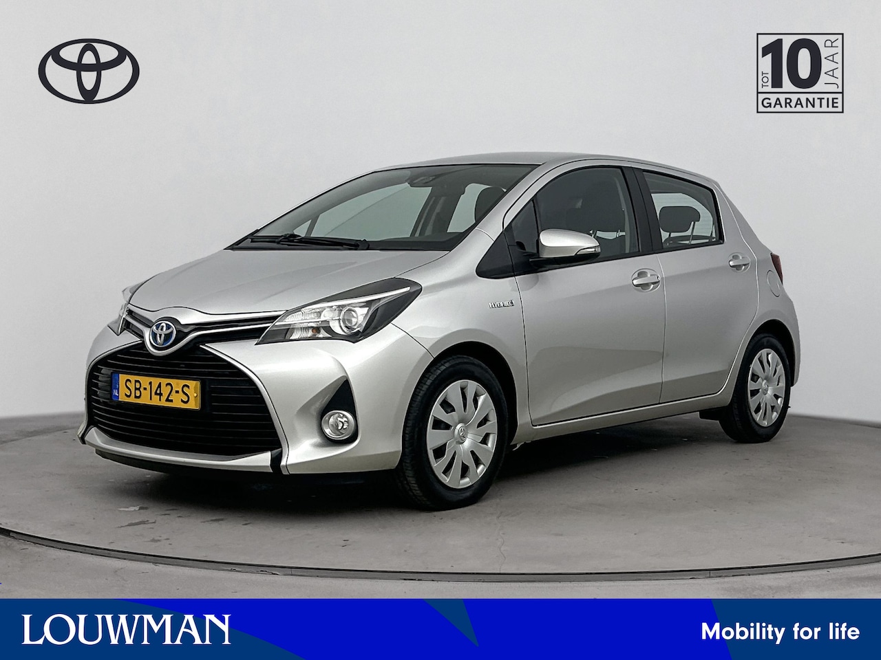 Toyota Yaris - 1.5 Hybrid Lease Limited Bi-Tone | Navigatie | Parkeercamera | Cruise Control | - AutoWereld.nl