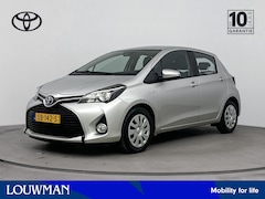 Toyota Yaris - 1.5 Hybrid Lease Limited Bi-Tone | Navigatie | Parkeercamera | Cruise Control |