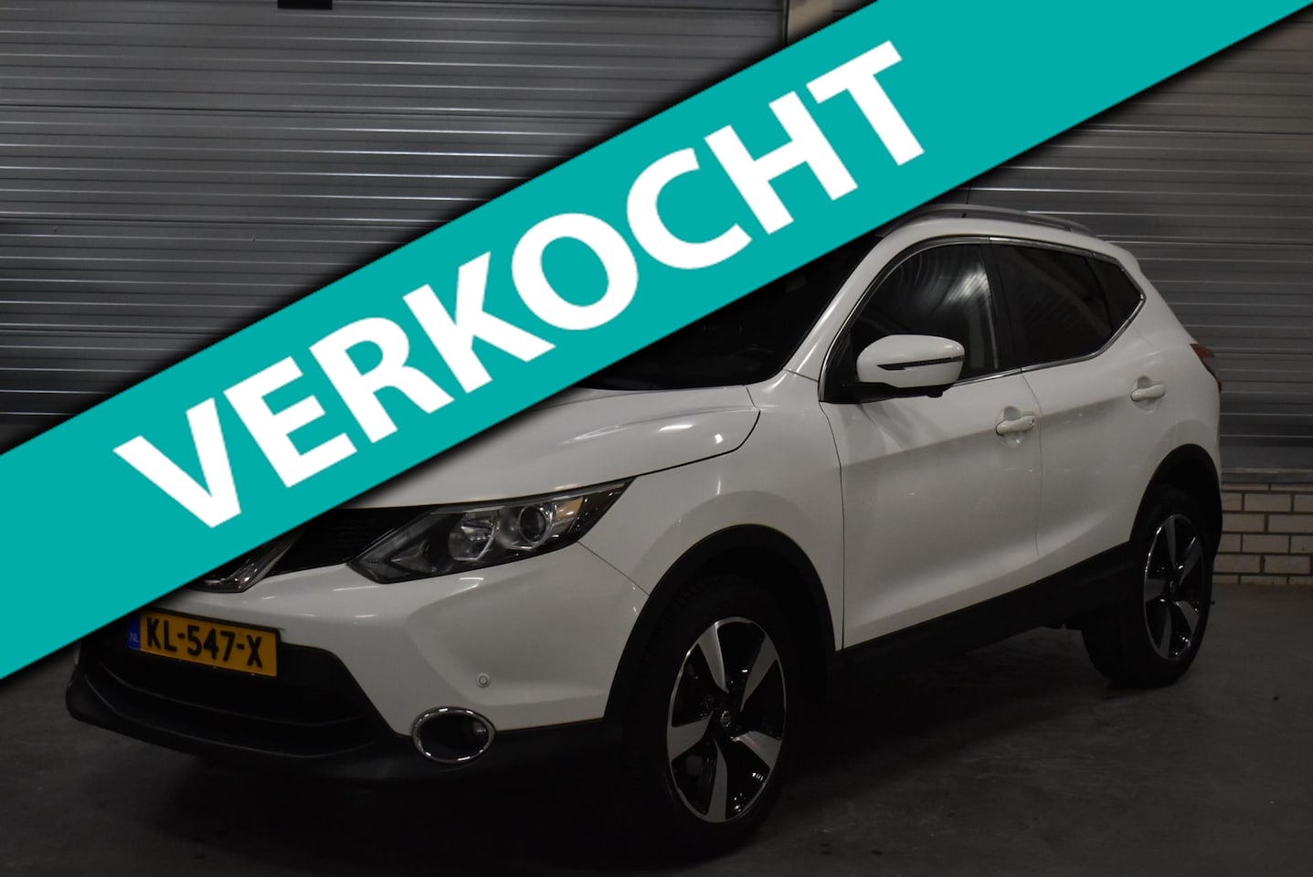 Nissan Qashqai - 1.6 N-Connecta 360 Camera|Navigatie|Bluetooth|Parkeersensoren V+A|Panoramadak|Trekhaak| - AutoWereld.nl
