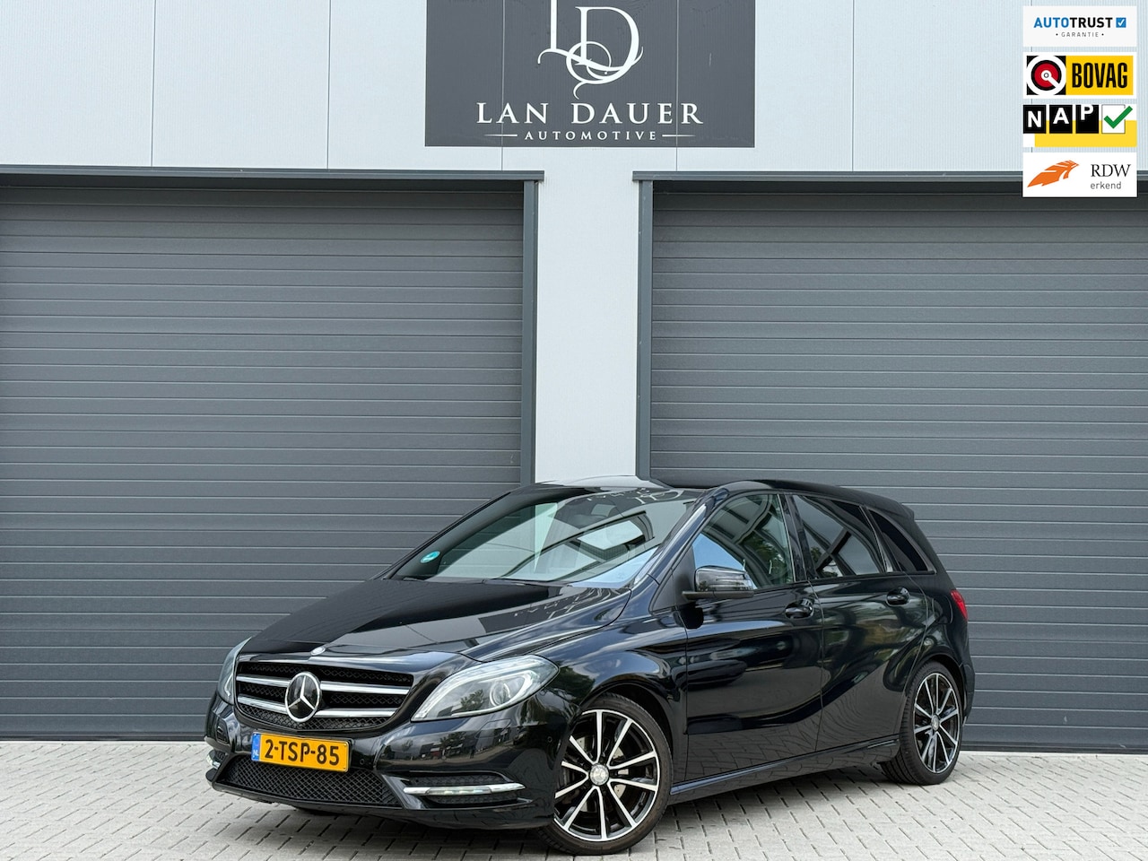 Mercedes-Benz B-klasse - 180 Ambition / Automaat / NAP / ACTIE - AutoWereld.nl