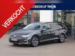 Volkswagen Passat Variant - 1.4 TSI PHEV GTE Business wegklapbare trekhaak achteruitrijcamera 3 zone climatronic priva