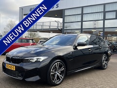 BMW 3-serie Touring - 330e M-Sport 292 pk Facelift LCI 2 Trekhaak Leder Life Cockpit Plus Widescreen Sfeerverlic