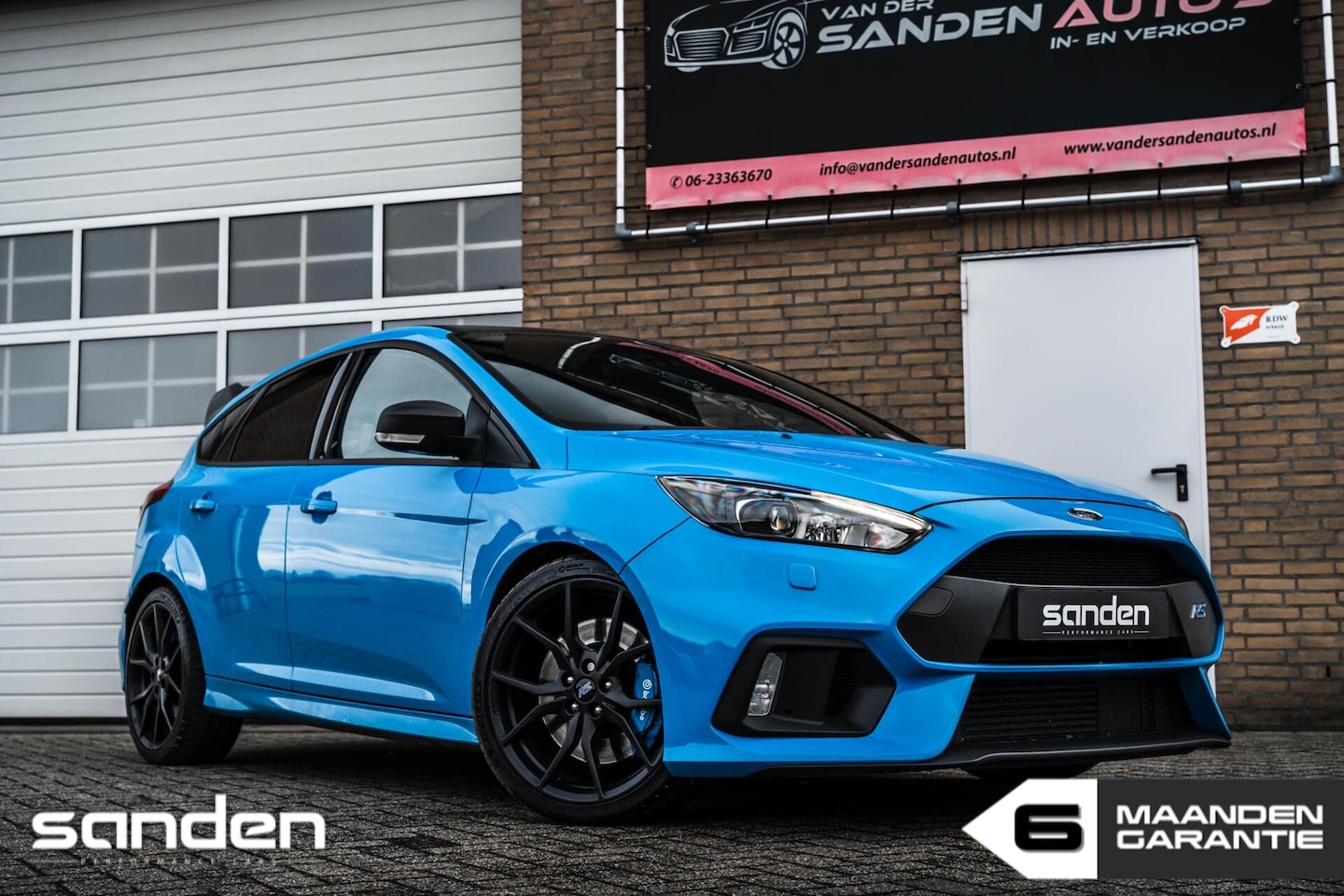 Ford Focus - 2.3 RS LSD Blue & Black|Sony|Cam|CarPlay|Recaro - AutoWereld.nl