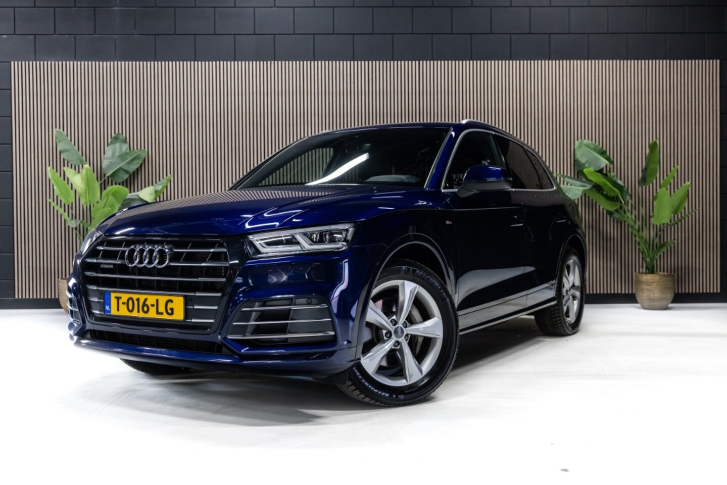 Audi Q5 - 55 TFSI PHEV S Line | Quattro | Camera | Stoelverwarming | - AutoWereld.nl
