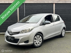 Toyota Yaris - 1.3 VVT-i Dynamic AUTOMAAT / 27.184 ECHTE KM / NAV / AIRCO