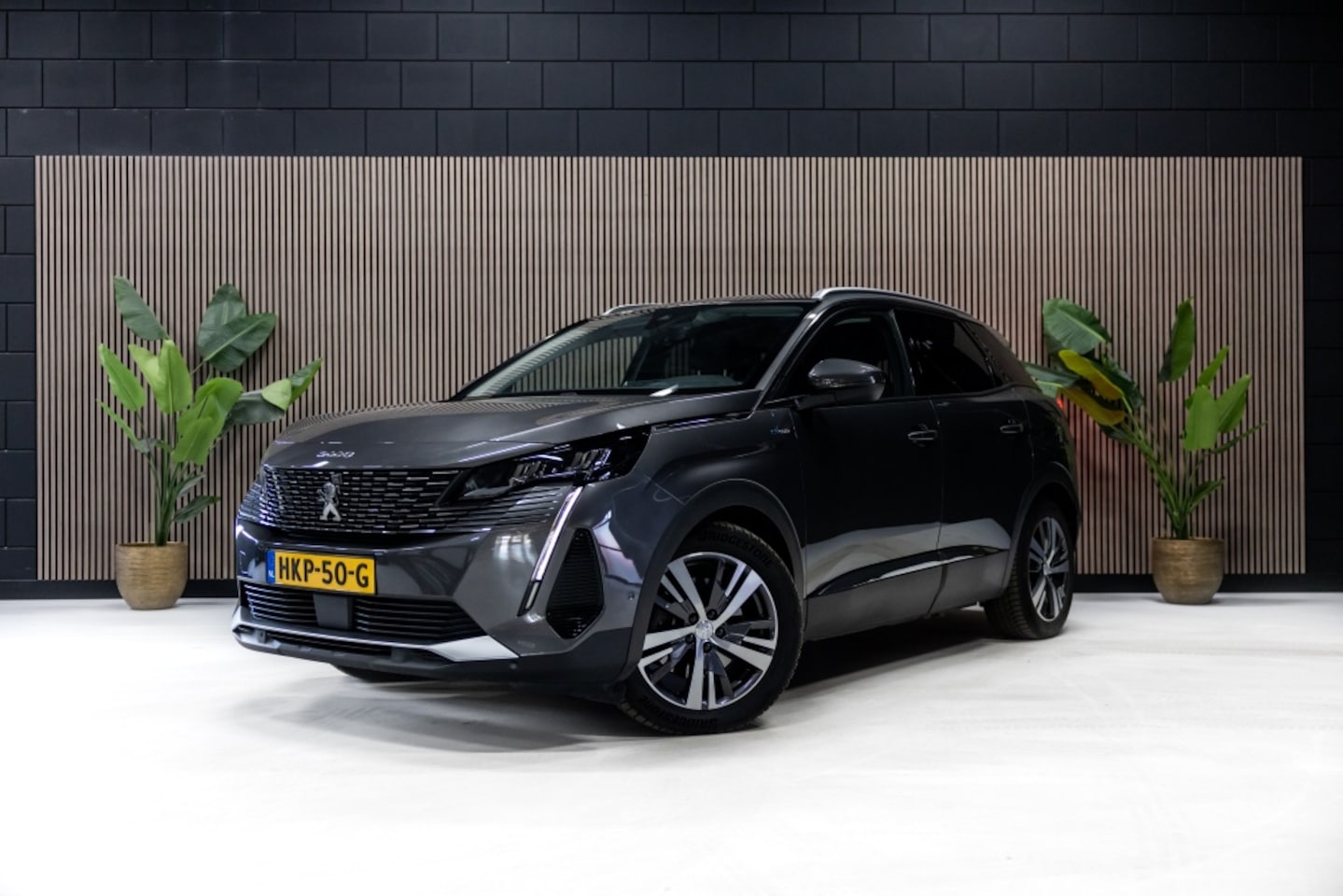 Peugeot 3008 - 3008 Hybrid 225 Allure | 360 Cam | Carplay | Keyless | Half Leer - AutoWereld.nl
