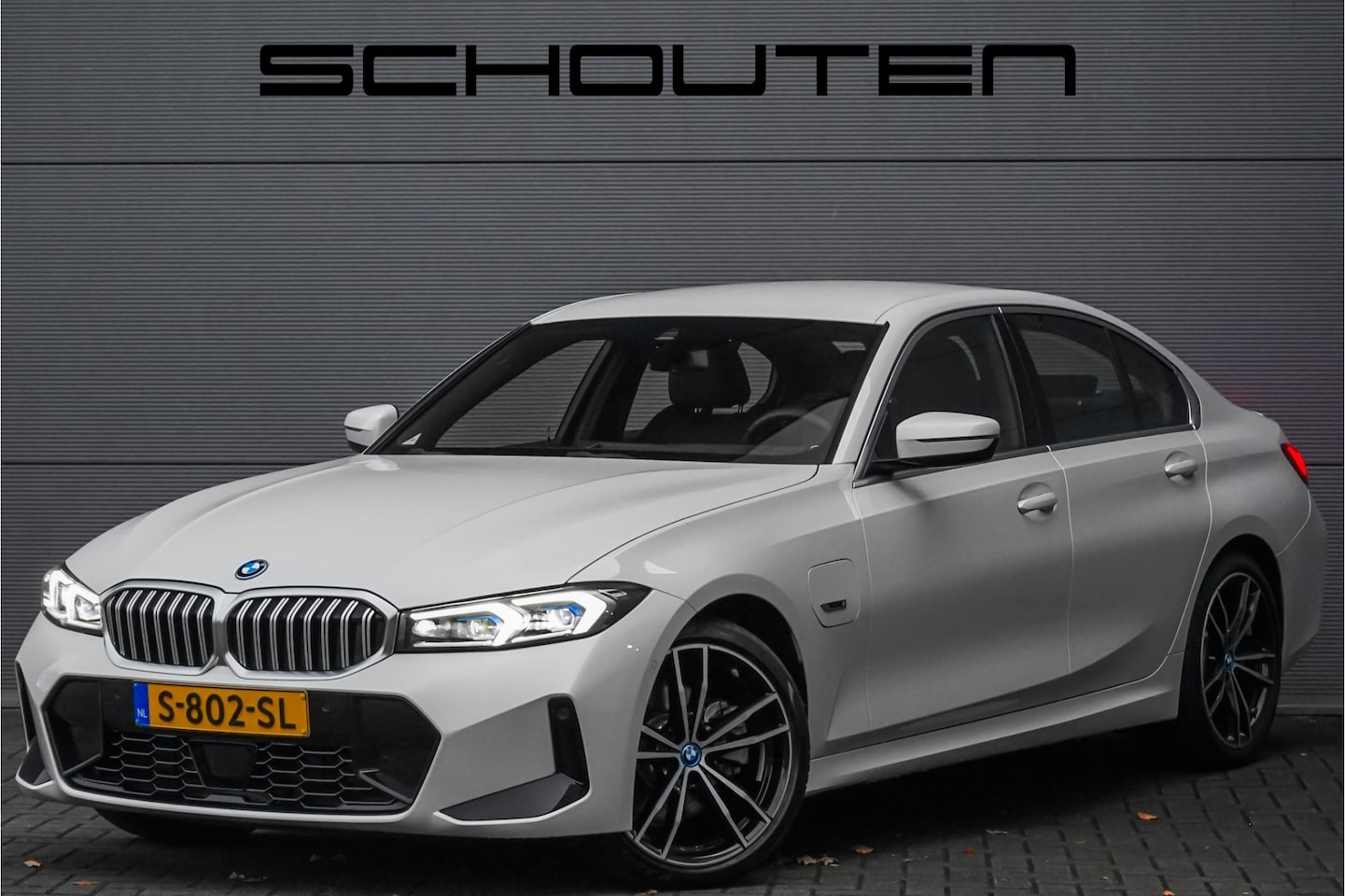 BMW 3-serie - 330e High Executive M-Sport Trekhaak Stoelverwarming HiFi 19" - AutoWereld.nl