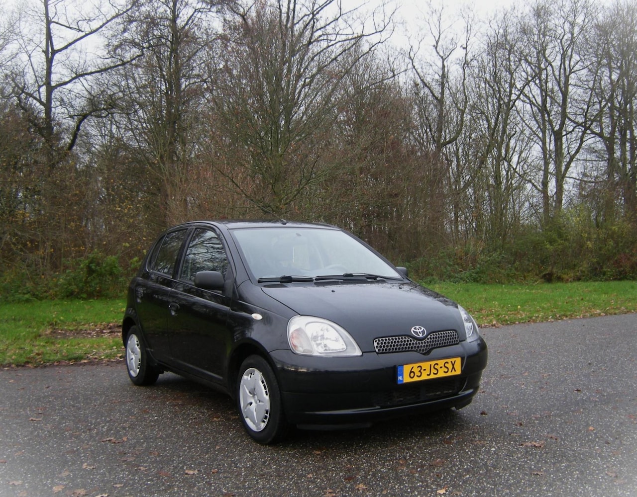Toyota Yaris - 1.3-16V VVT-i YORIN . 5 Drs . Airco . Trekhaak . Elec ramen en spiegels . enz - AutoWereld.nl