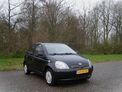 Toyota Yaris - 1.3-16V VVT-i YORIN . 5 Drs . Airco . Trekhaak . Elec ramen en spiegels . enz
