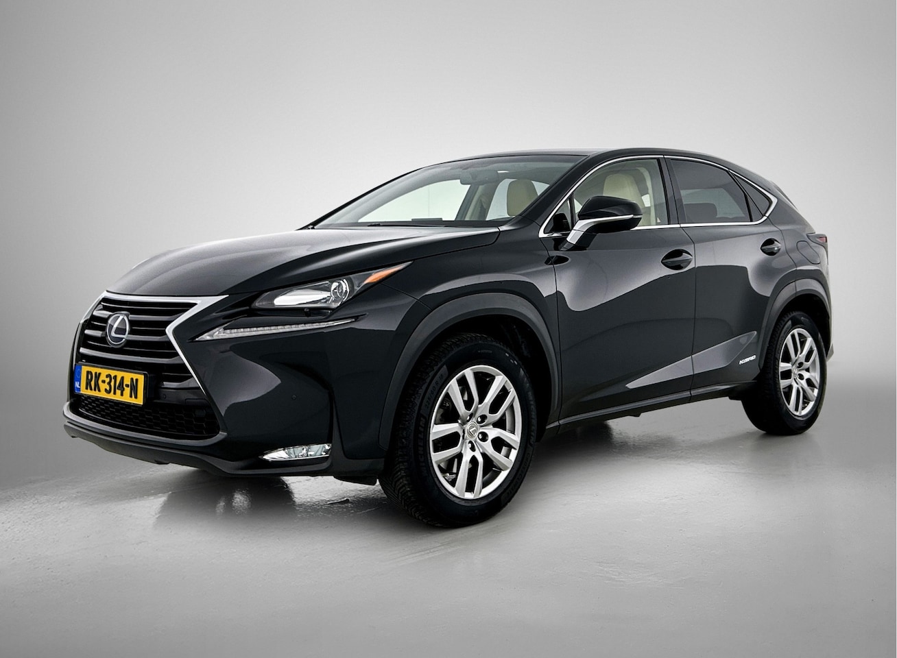 Lexus NX - 300h AWD Luxury Line 300h AWD Luxury Line - AutoWereld.nl