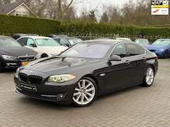 BMW 5-serie - 523i High Executive|Carplay|Leder|Navigatie|Climate control|Cruise control|Zeer nette staa