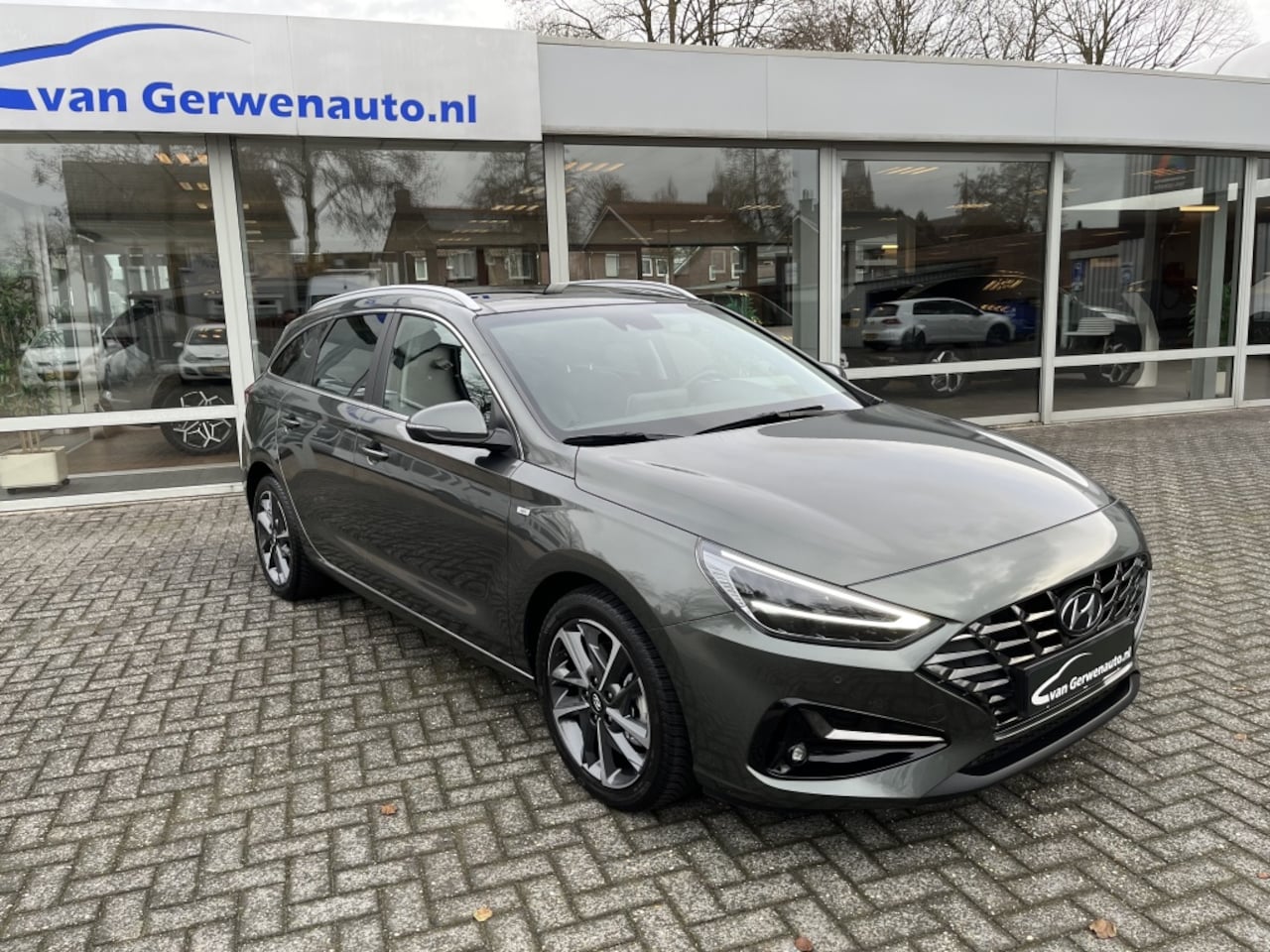 Hyundai i30 Wagon - 1.5 T-GDI 160pk M-HEV automaat | Panorama dak | Navi | Cruise - AutoWereld.nl
