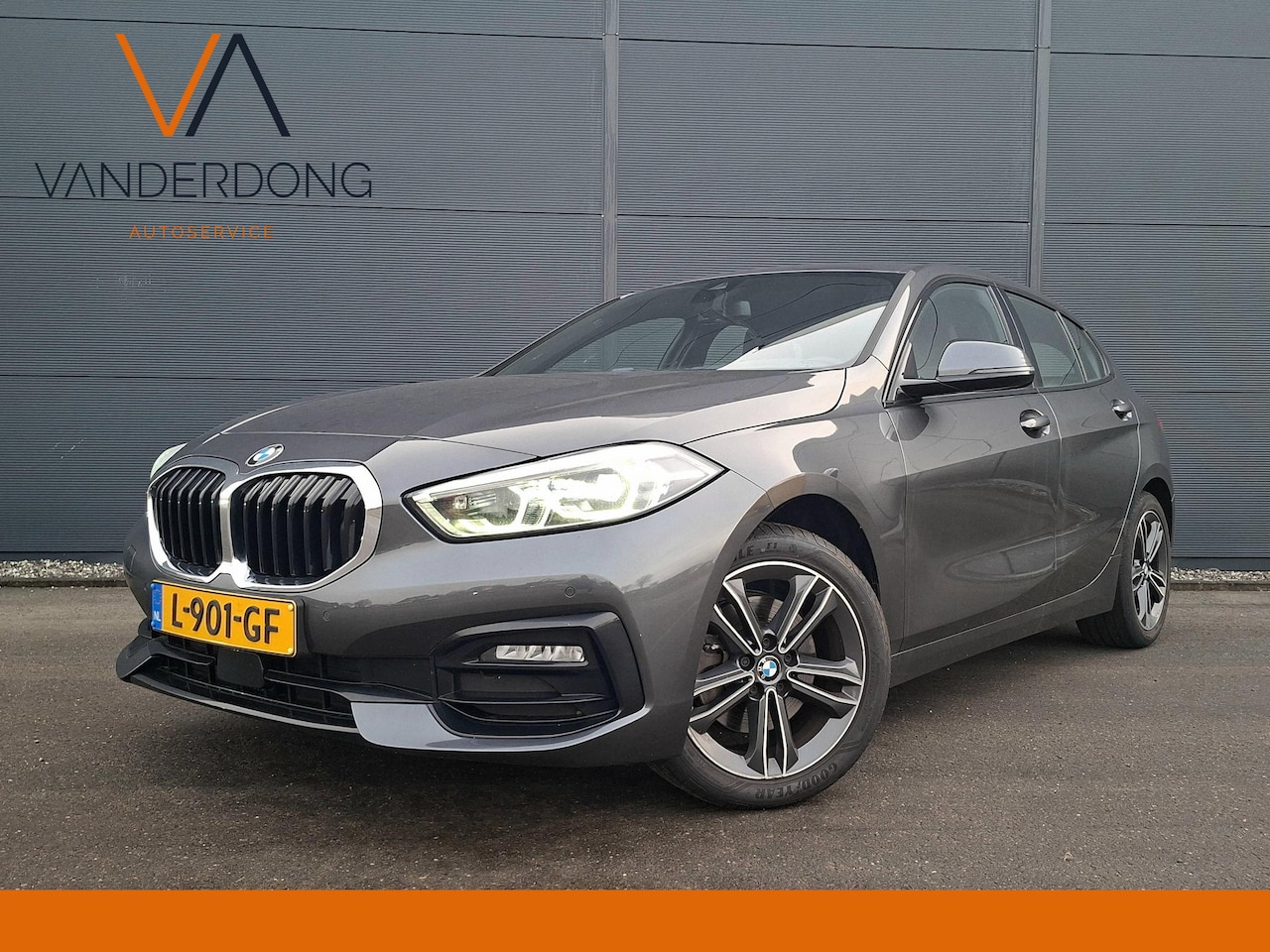 BMW 1-serie - 118i Business Edition | Sportline | Comfort Pack - AutoWereld.nl