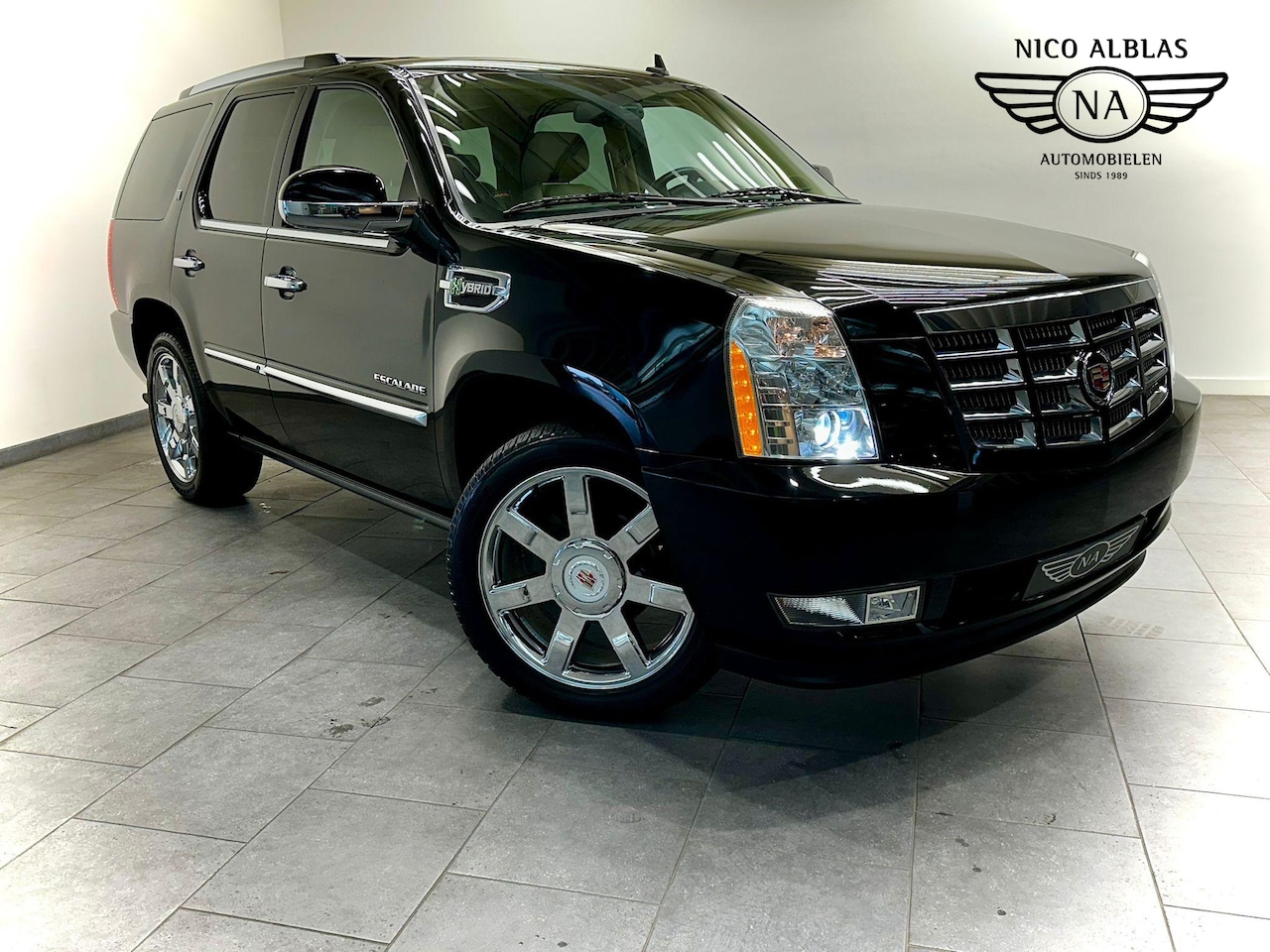 Cadillac Escalade - 6.0 V8 Hybrid Platinum Edititon 6.0 V8 Hybrid Platinum Edititon Nieuwstaat - AutoWereld.nl