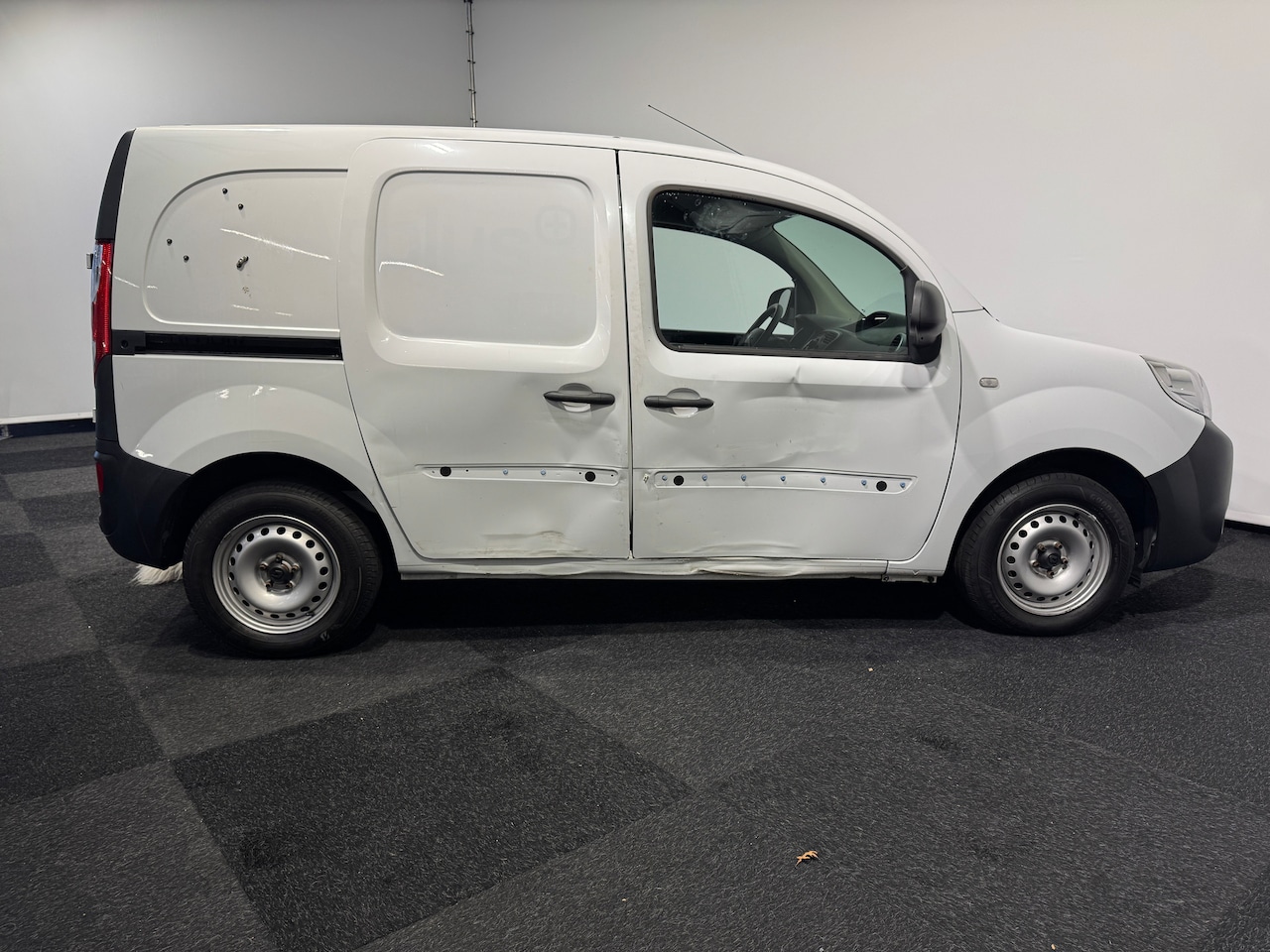 Renault Kangoo - 1.5dsl Euro 6 Schade aan zijkant - AutoWereld.nl