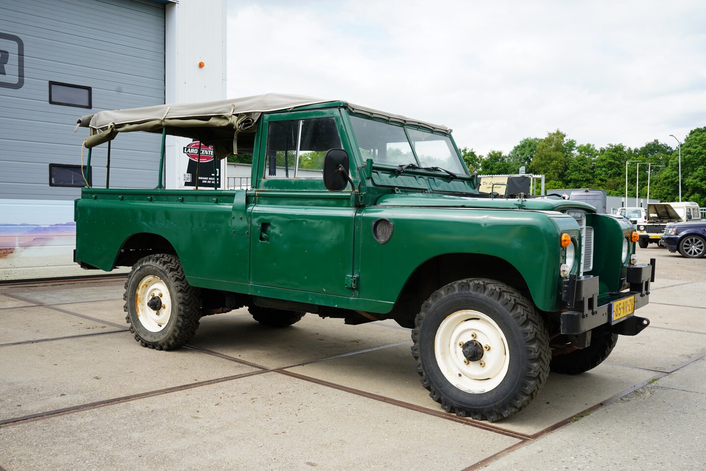 LAND ROVER 109 PICK-UP