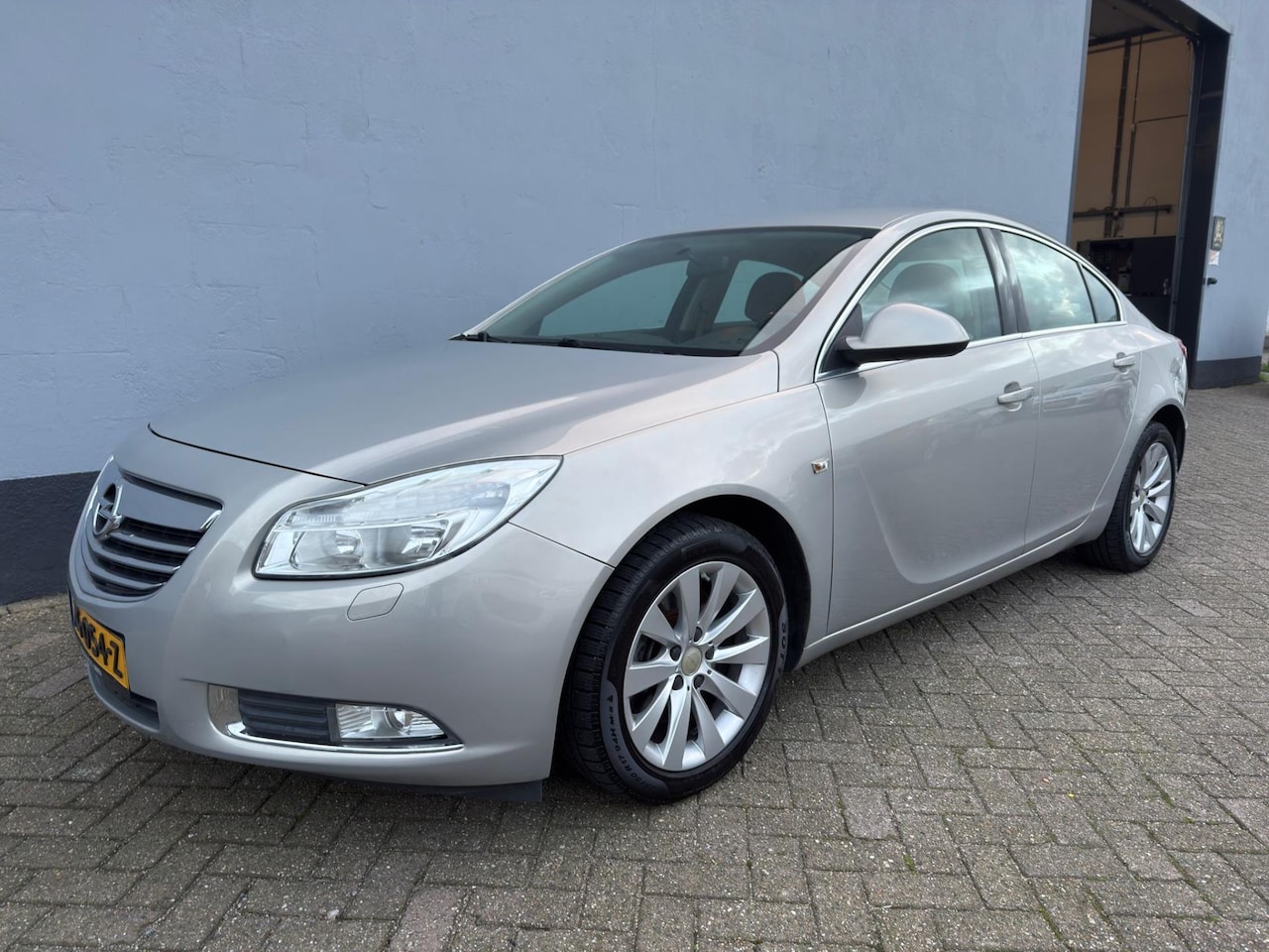 Opel Insignia - 2.0 T Cosmo Automaat - Leder - Af. Trekhaak - AutoWereld.nl