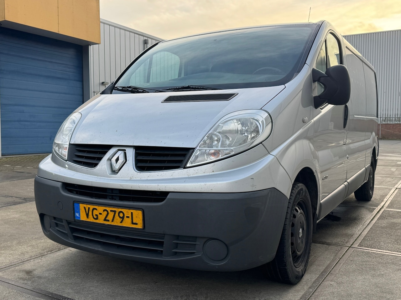 Renault Trafic - 2.0 dCi T29 L2H1 DC Eco 2.0 dCi T29 L2H1 DC Eco - AutoWereld.nl
