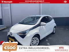 Toyota Aygo - 1.0 VVT-i x-play Automaat | All-season Banden