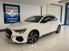 Audi A3 Sportback - 45 TFSI e S edition Competition Carplay / Navigatie / Camera