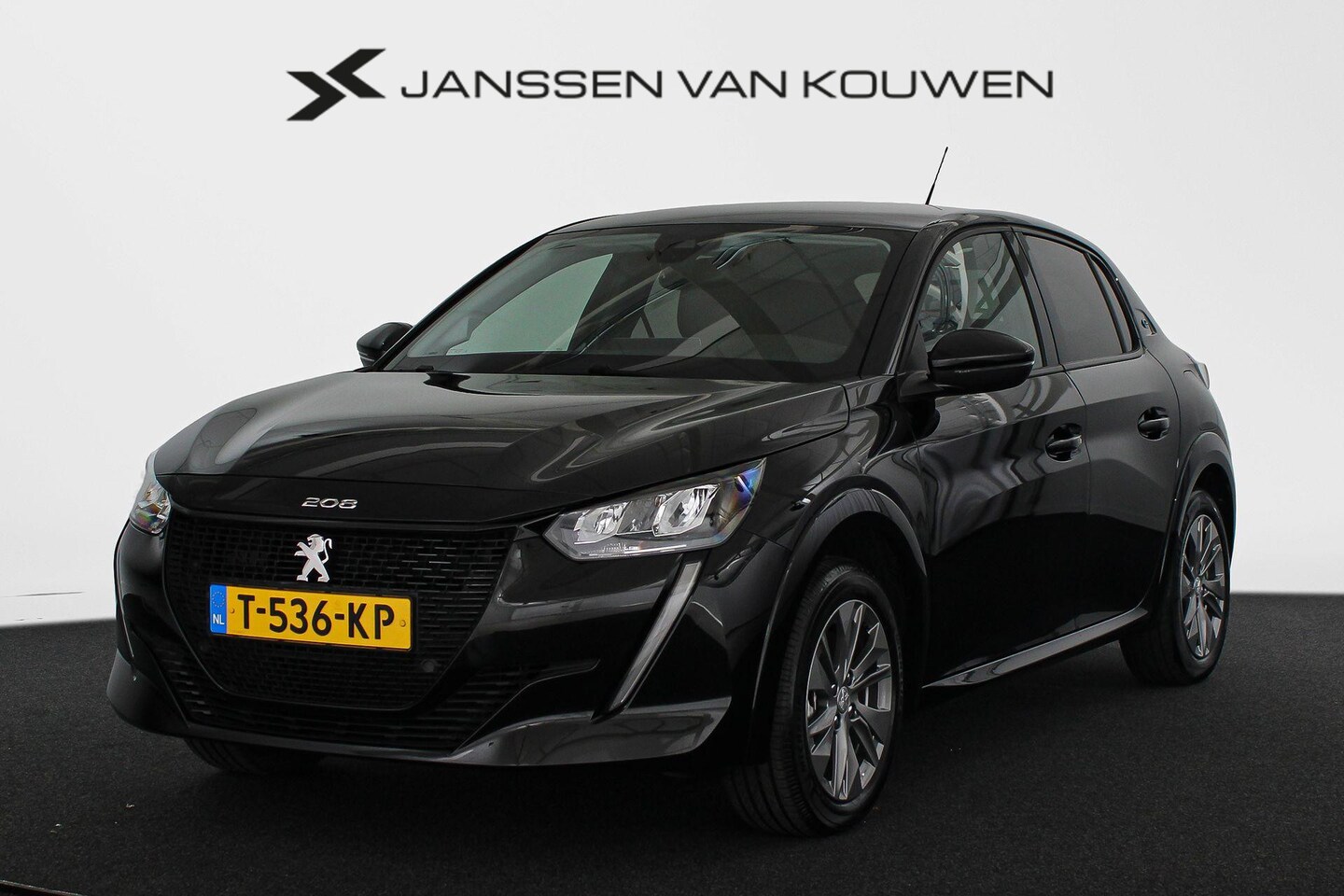 Peugeot e-208 - EV Allure Pack 50 kWh Stoelverwarming Navigatie Clima Parkeersensoren Carplay - AutoWereld.nl